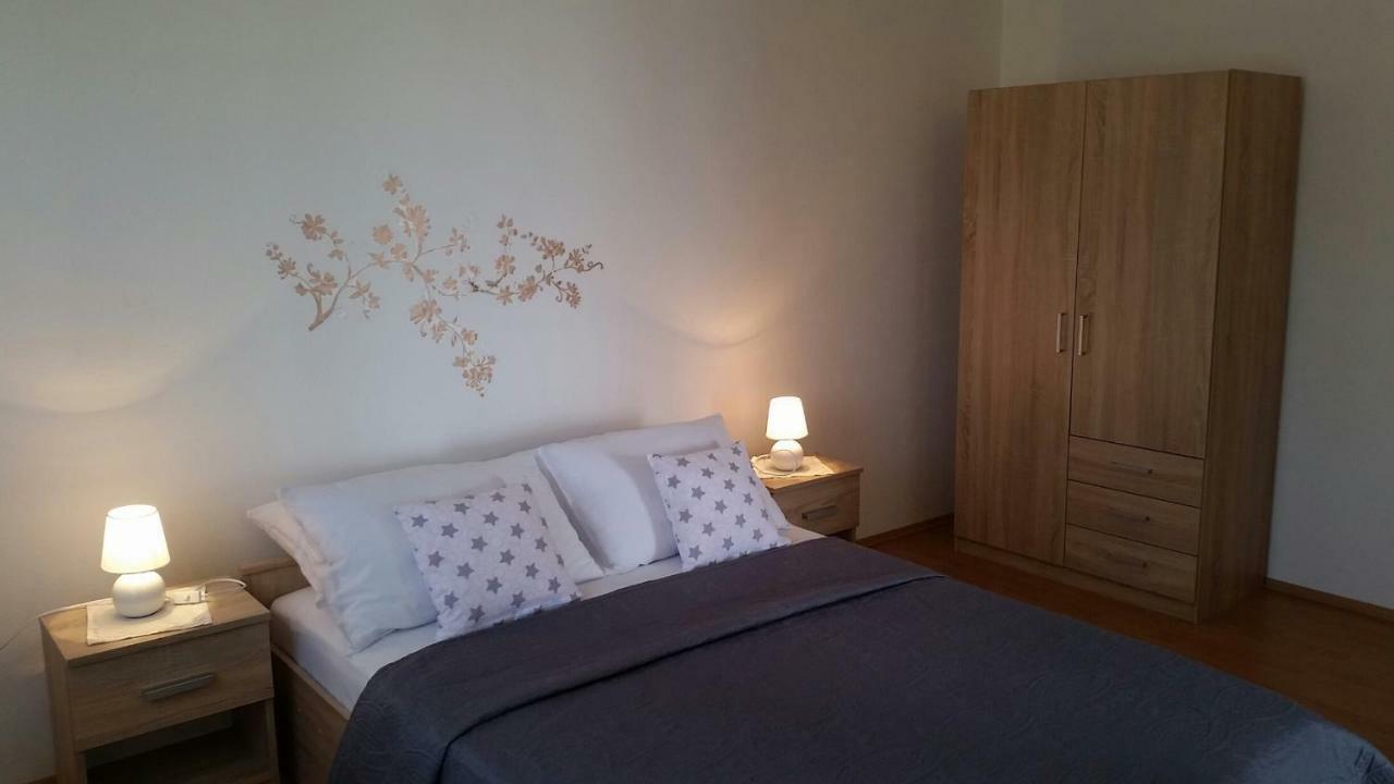 Apartman Ivanica Jezera Exterior foto